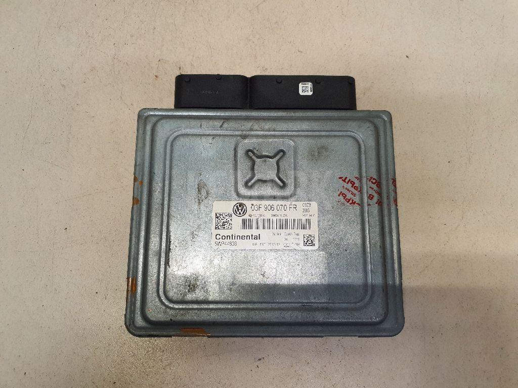 Блок управления двигателем 03F906070FR VAG
