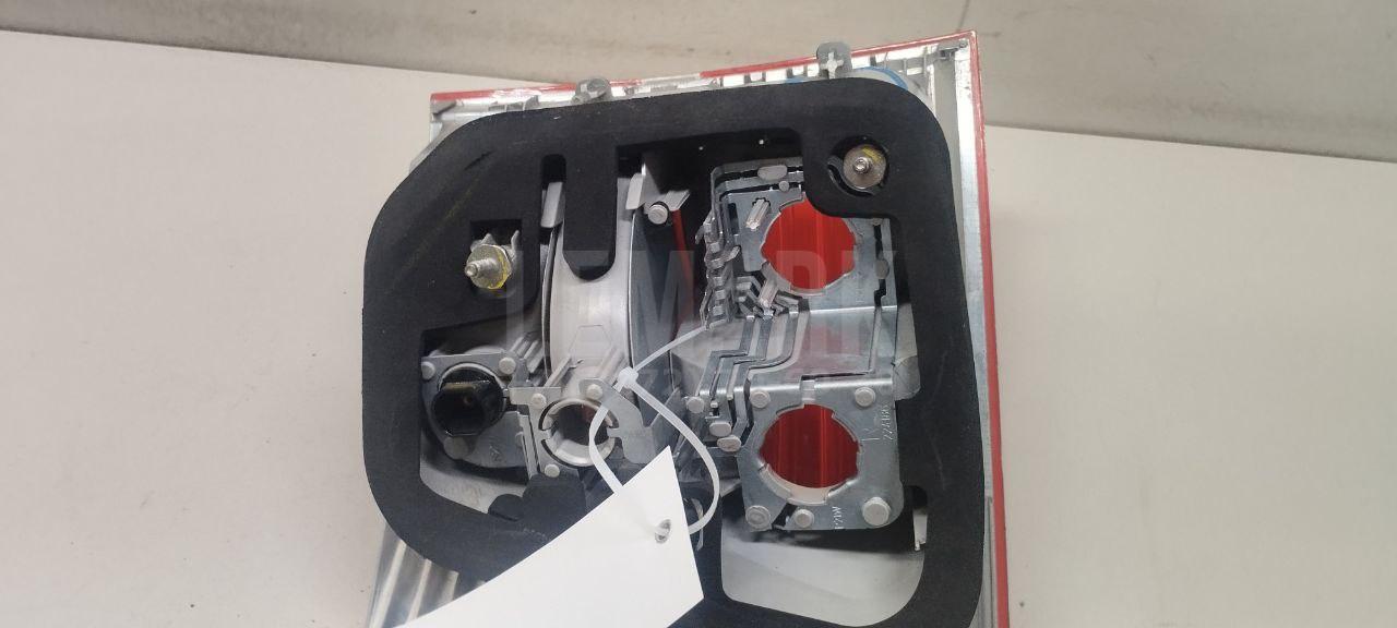 Фонарь задний наружный правый для  Audi V8 1988-1994