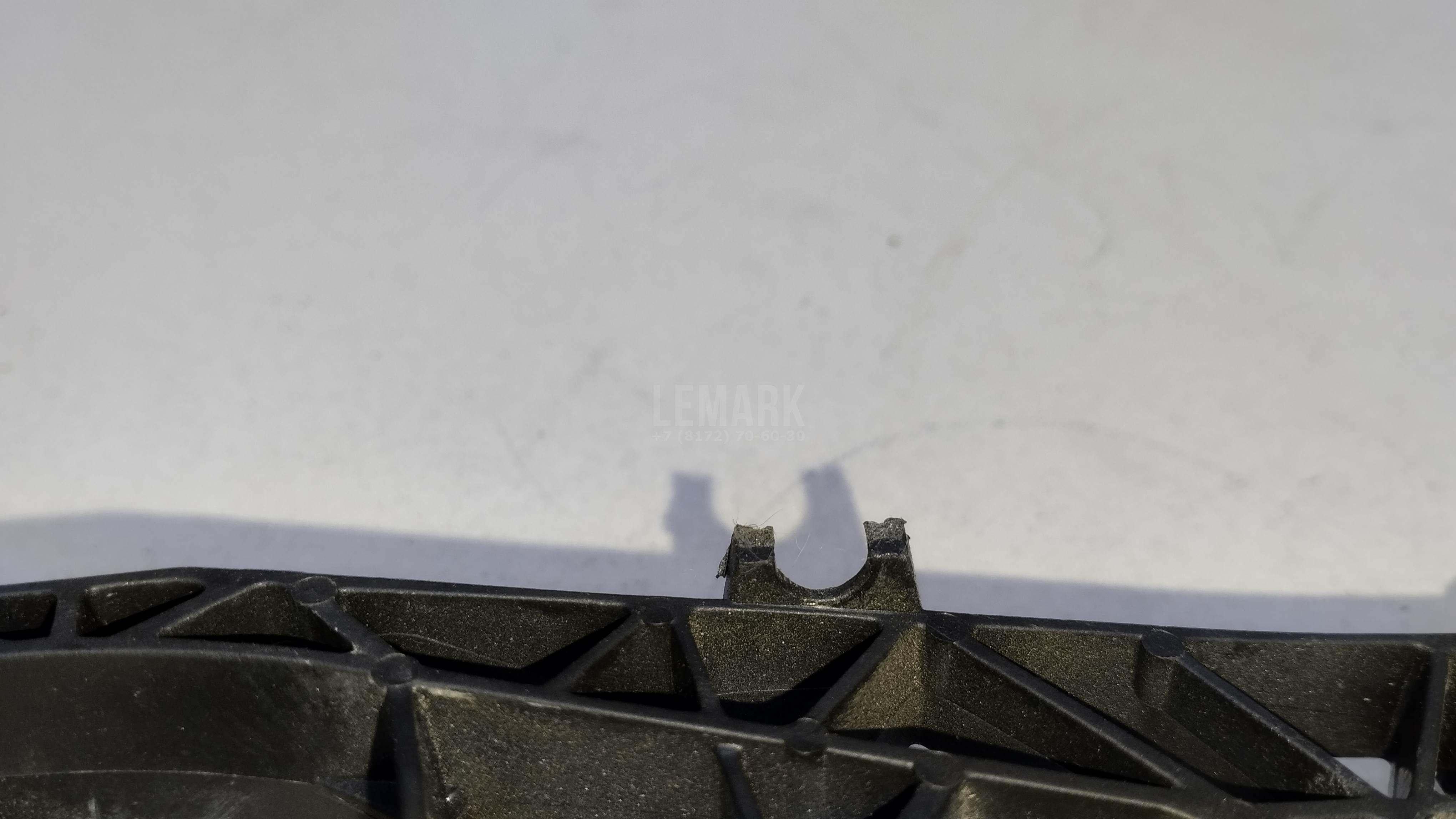 Кронштейн ручки для  Audi V8 1988-1994