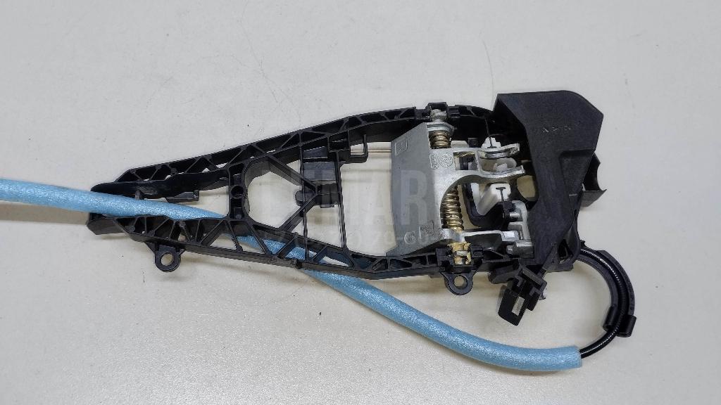 Кронштейн ручки для  Audi V8 1988-1994