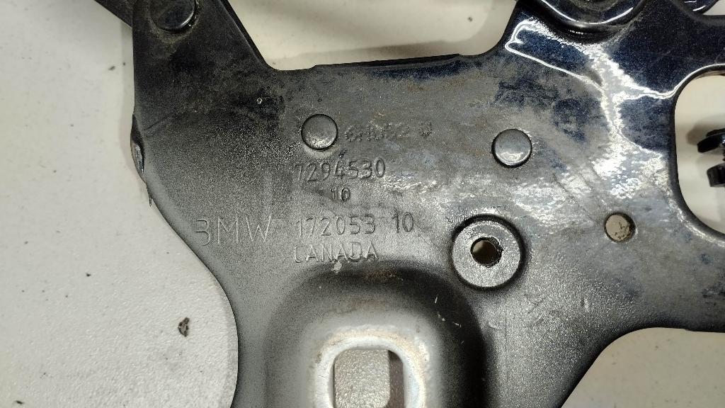 Петля капота правая для  BMW X1 E84 2009-2015