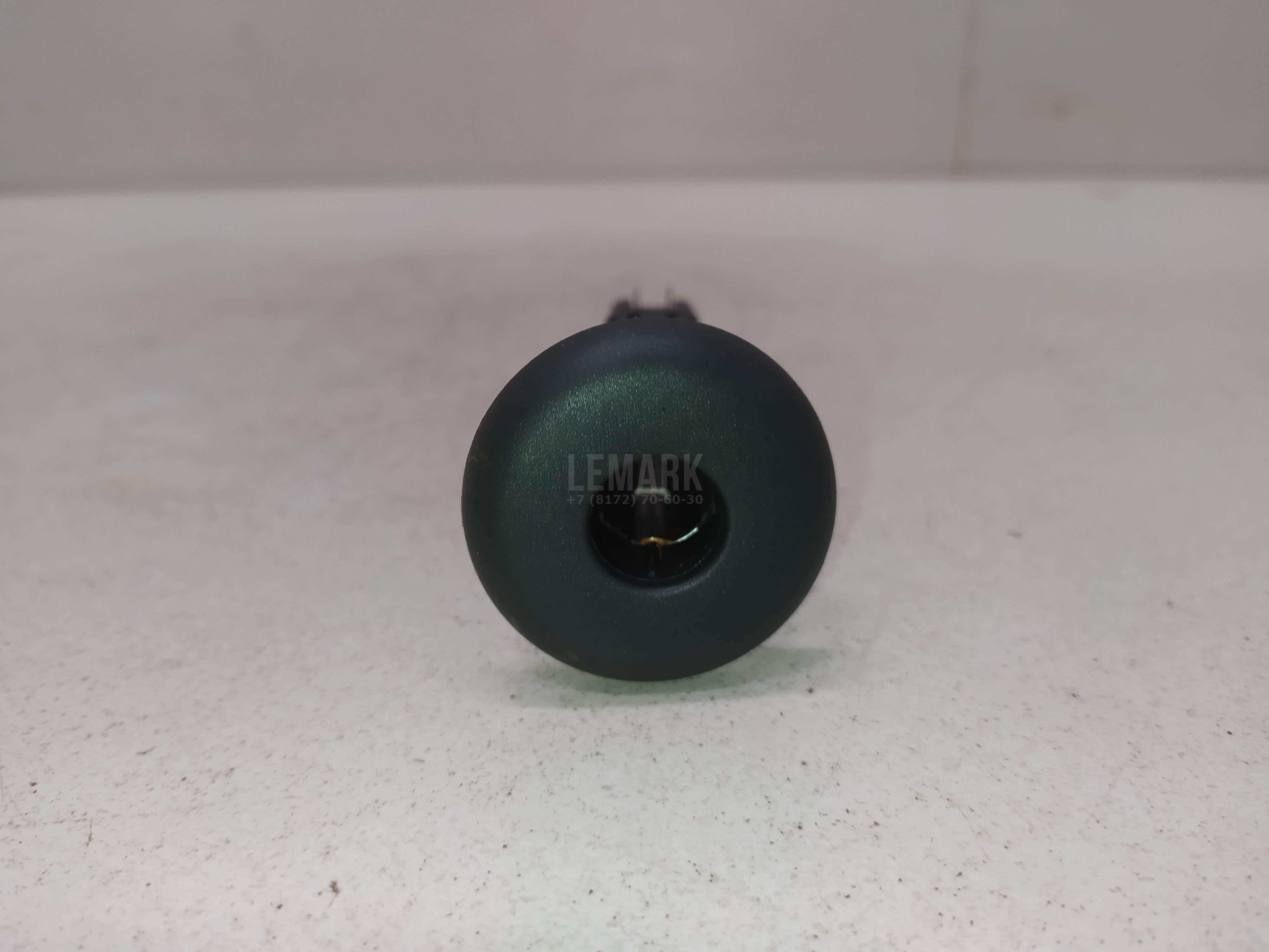 Направляющая подголовника 1K0881920J82V VAG