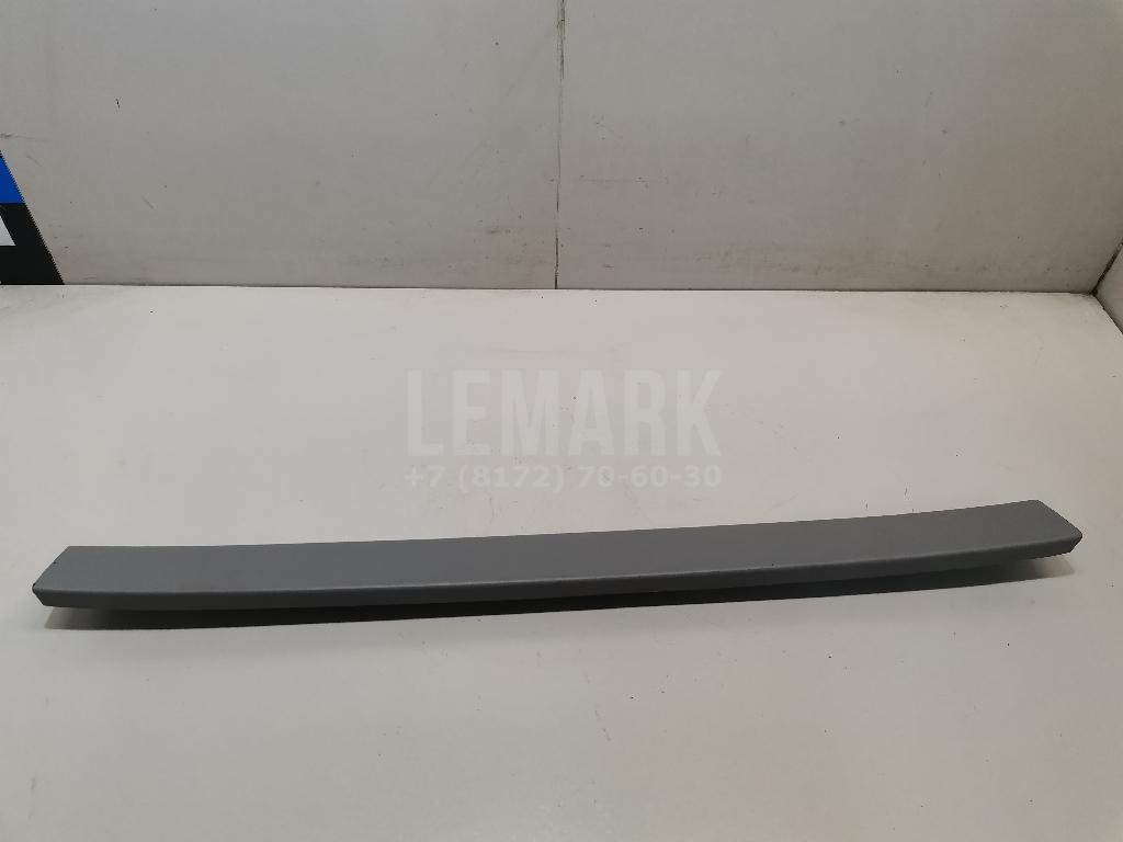 Обшивка двери багажника 6793942020B0 Toyota