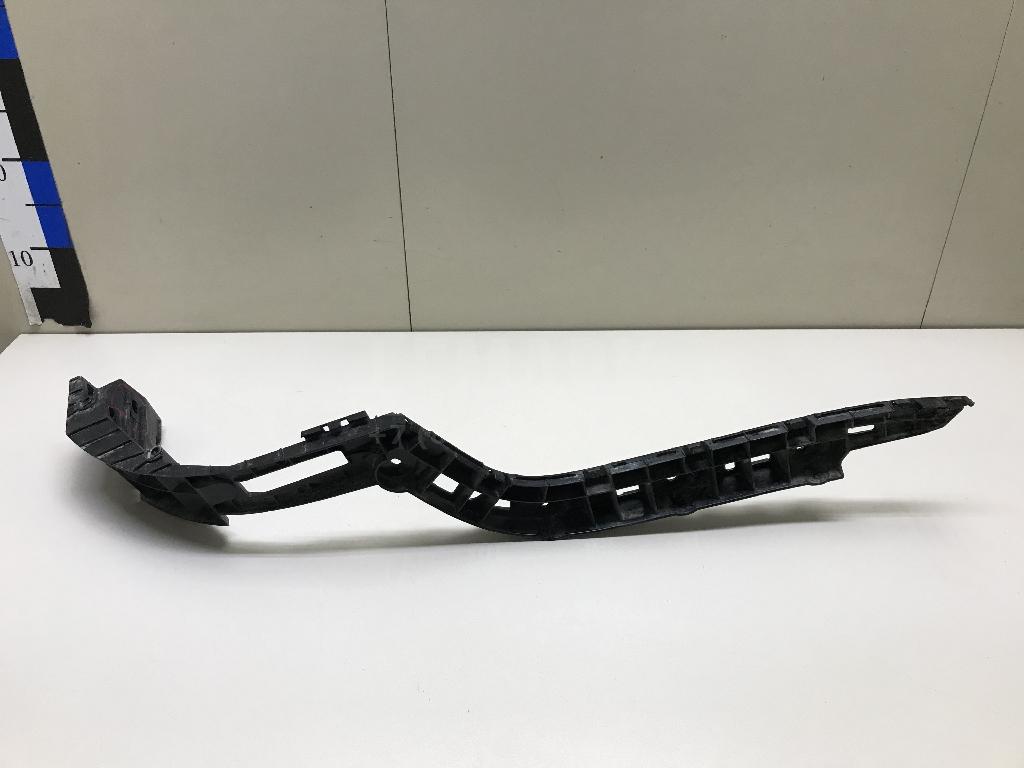 Направляющая заднего бампера правая 3AF807394 VAG