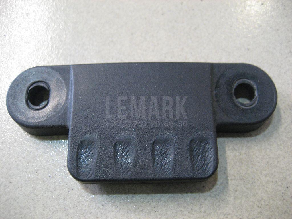 Отбойник крышки багажника 817383J000 Hyundai-Kia