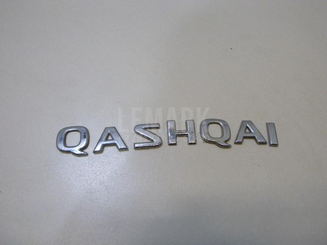 Эмблема на крышку багажника 90892JD000 Nissan