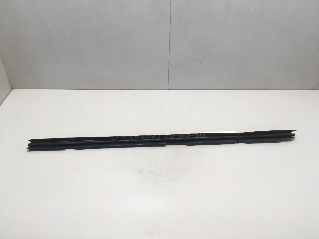 Уплотнитель (внутри) 1K5837472D5AP VAG