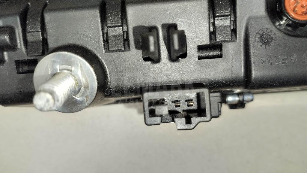 Кнопка открывания багажника для  BMW 3-serie G20/G21 2018