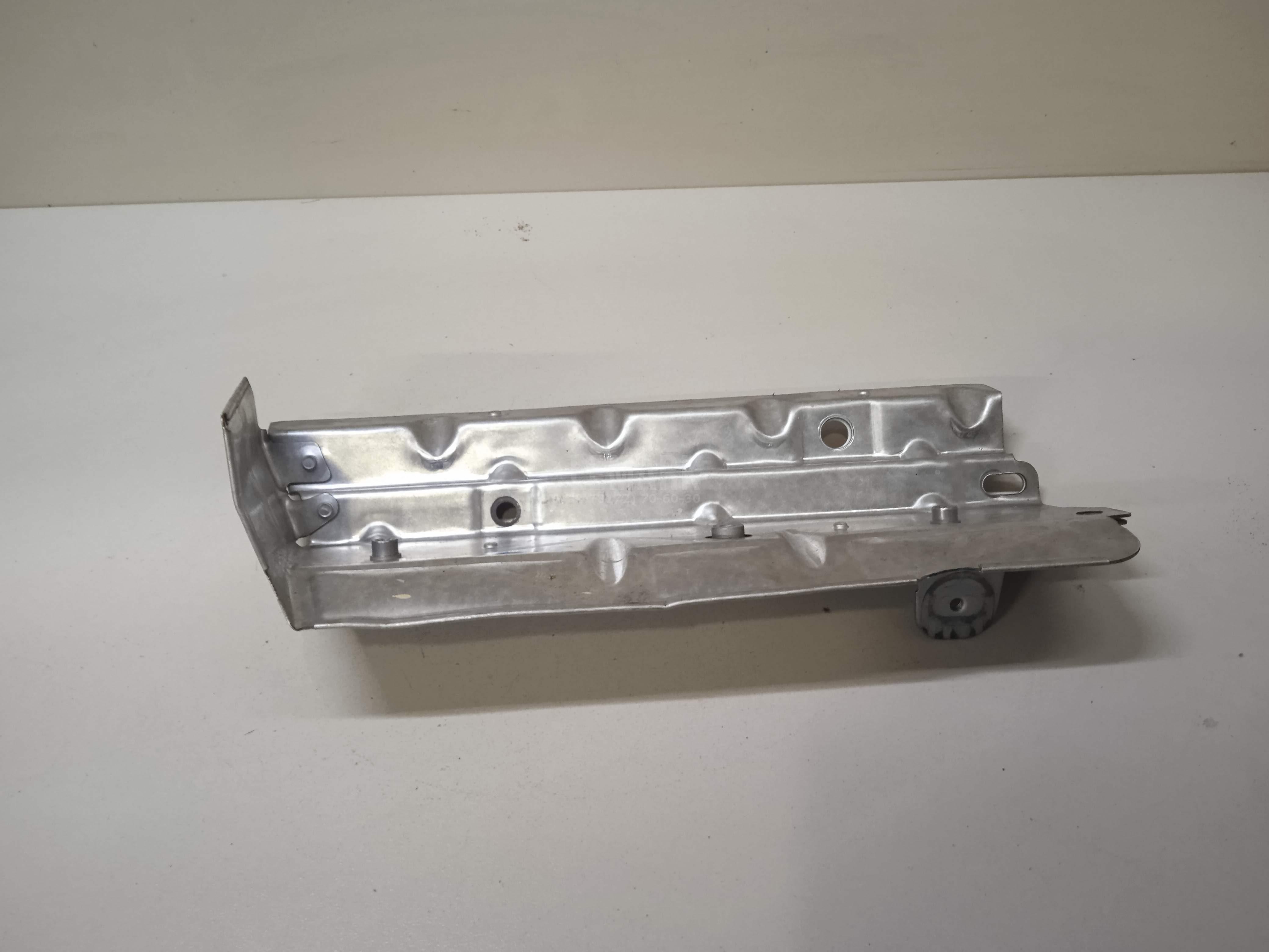 Экран тепловой для  BMW 1-serie E87/E81 2004-2011