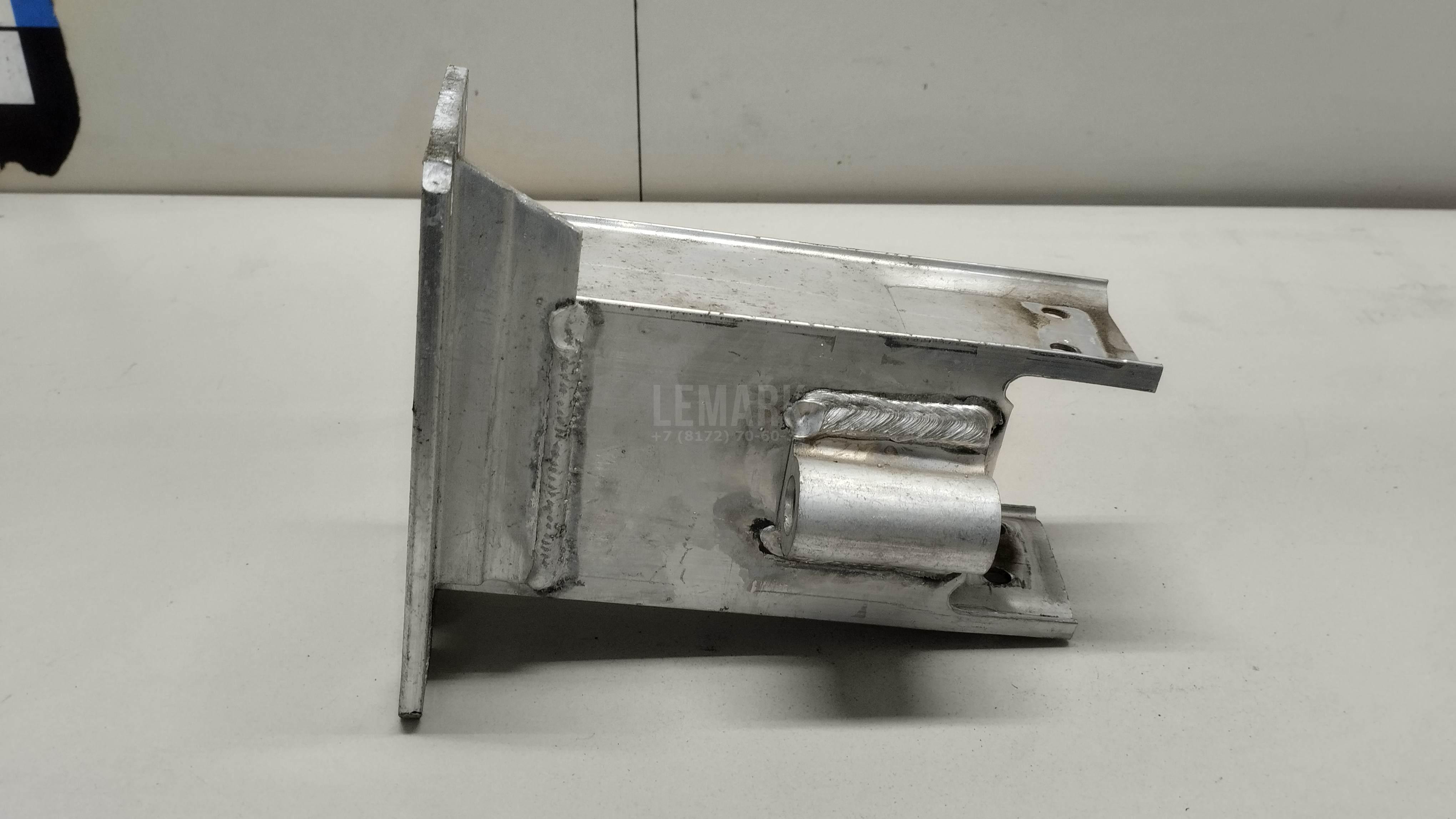 Кронштейн усилителя переднего бампера правый для  BMW X6 F16/F86 2014-2020