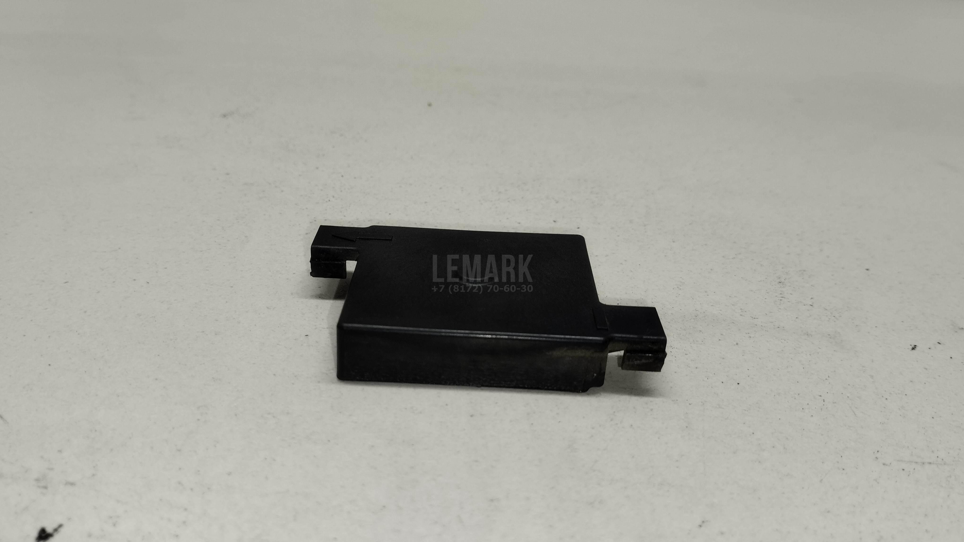Кожух замка капота для  Astra HD 8 2005-2011