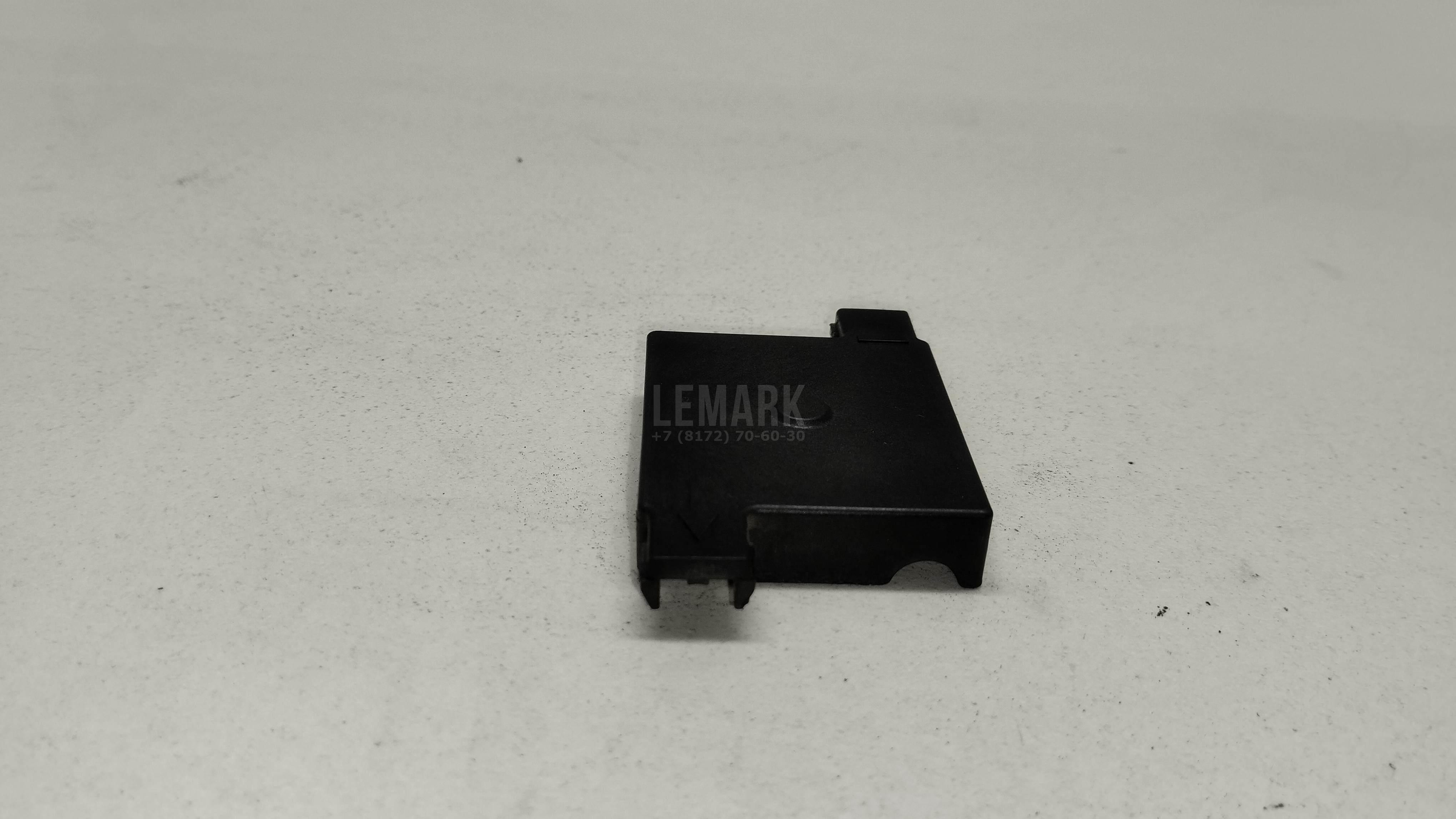 Кожух замка капота для  Astra HD 8 2005-2011