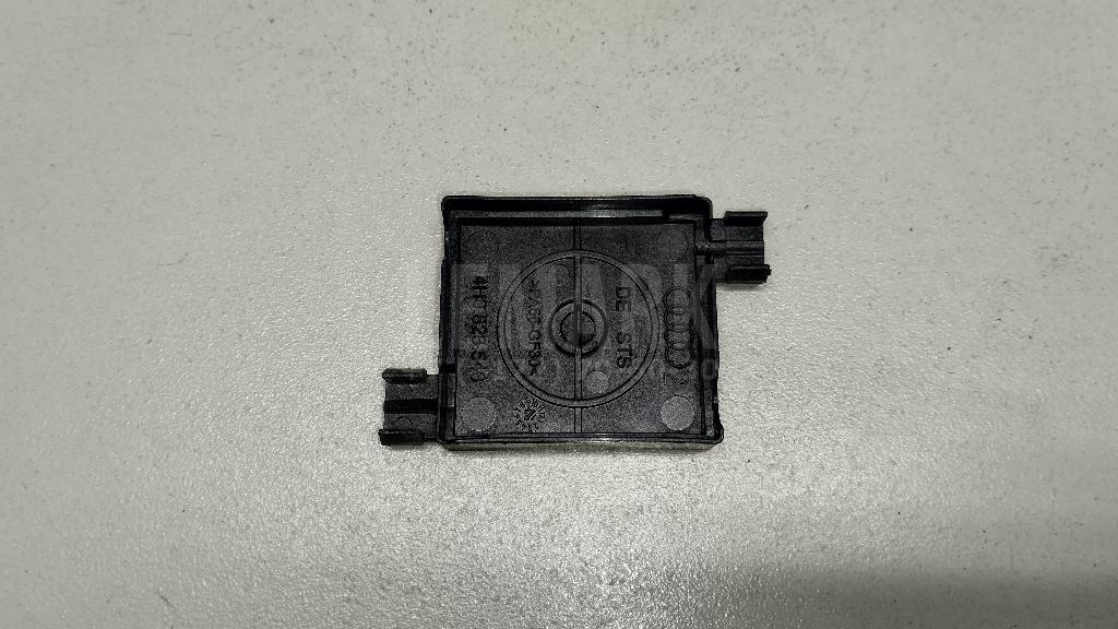 Кожух замка капота для  Astra HD 8 2005-2011
