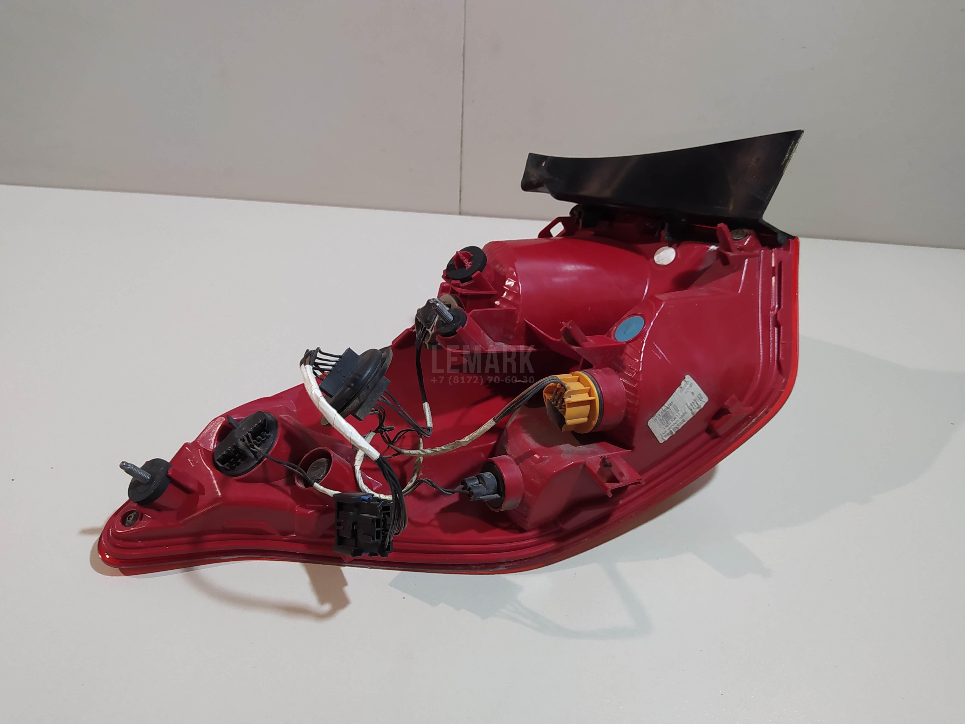 Фонарь задний наружный правый для  Chery