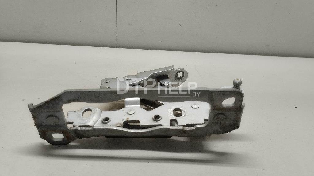 Фото Петля капота правая для Mercedes W204  2008