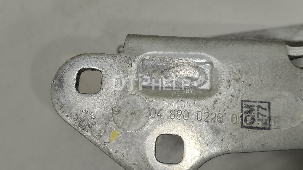 Фото Петля капота правая для Mercedes W204  2008