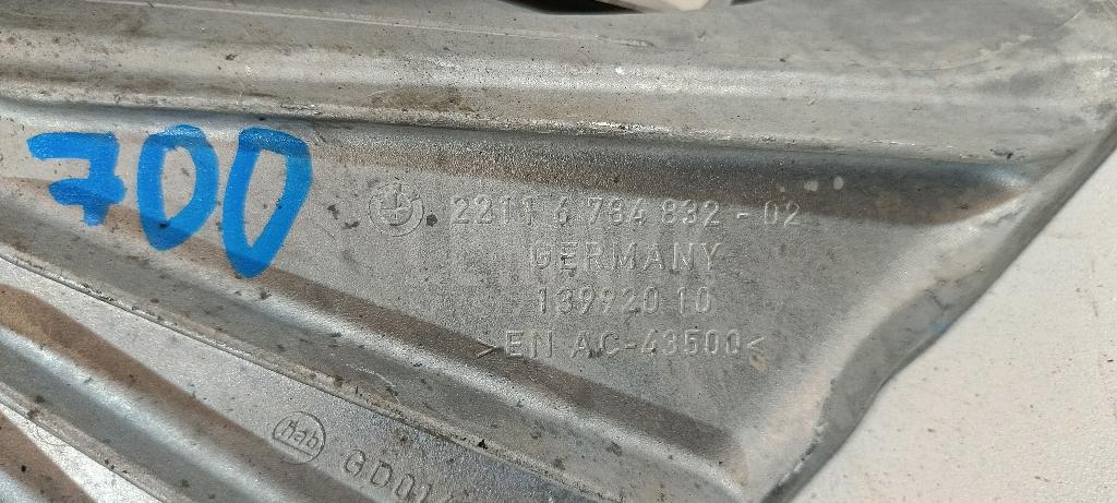 Кронштейн двигателя правый для  BMW X1 F48 2014-2022