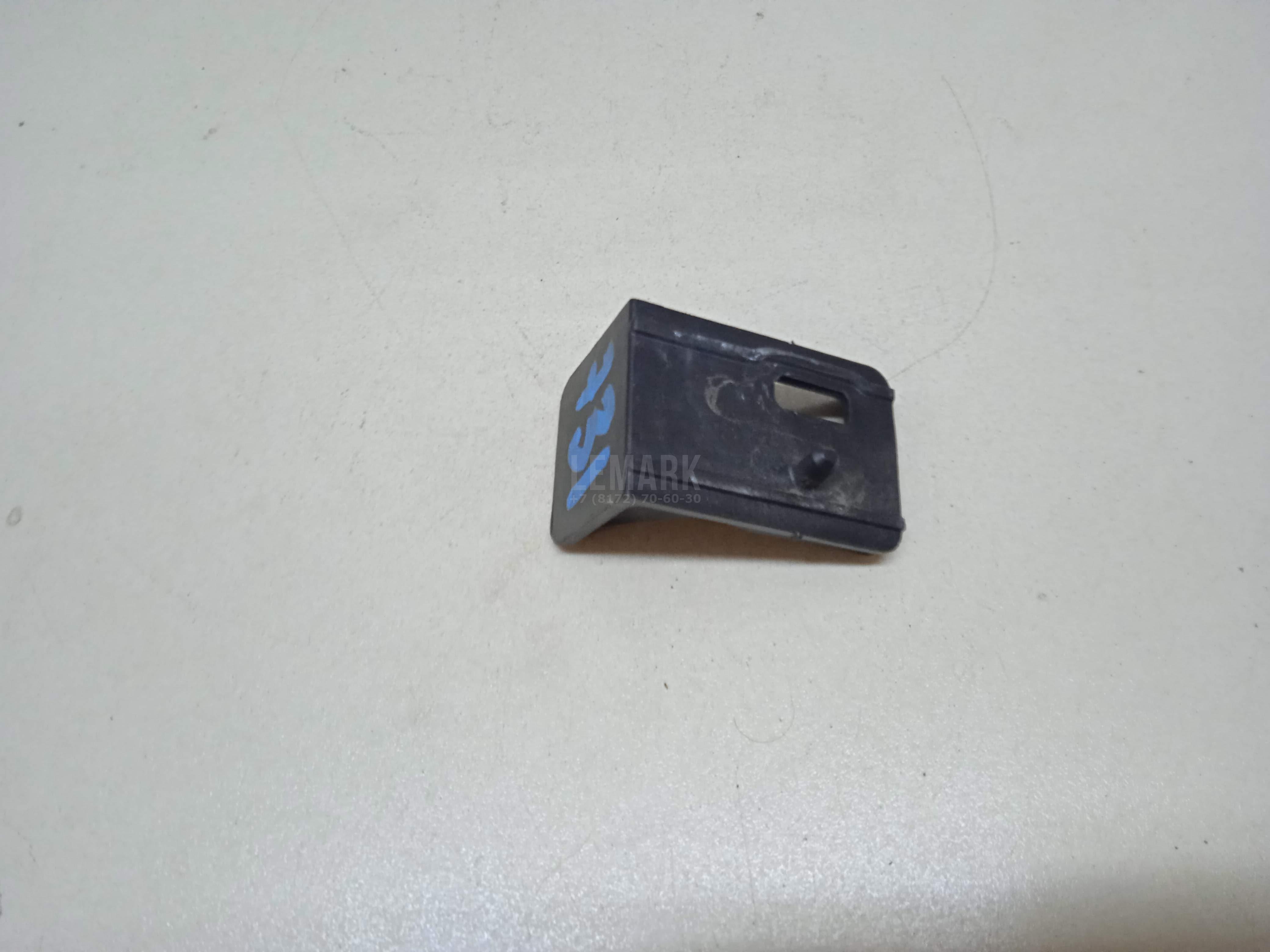 Кронштейн переднего бампера для  BMW 7-serie G11/G12 2015-2022