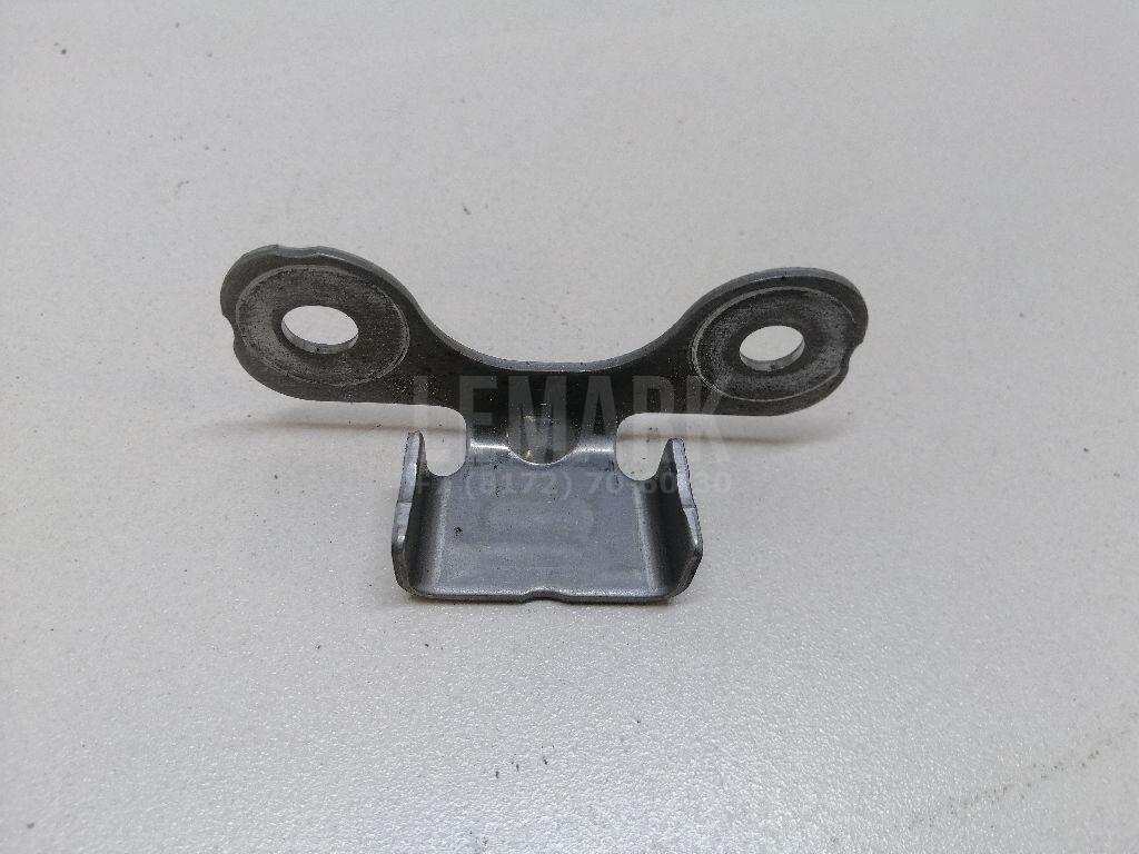 Кронштейн (сопут. товар) 6R0863532 VAG