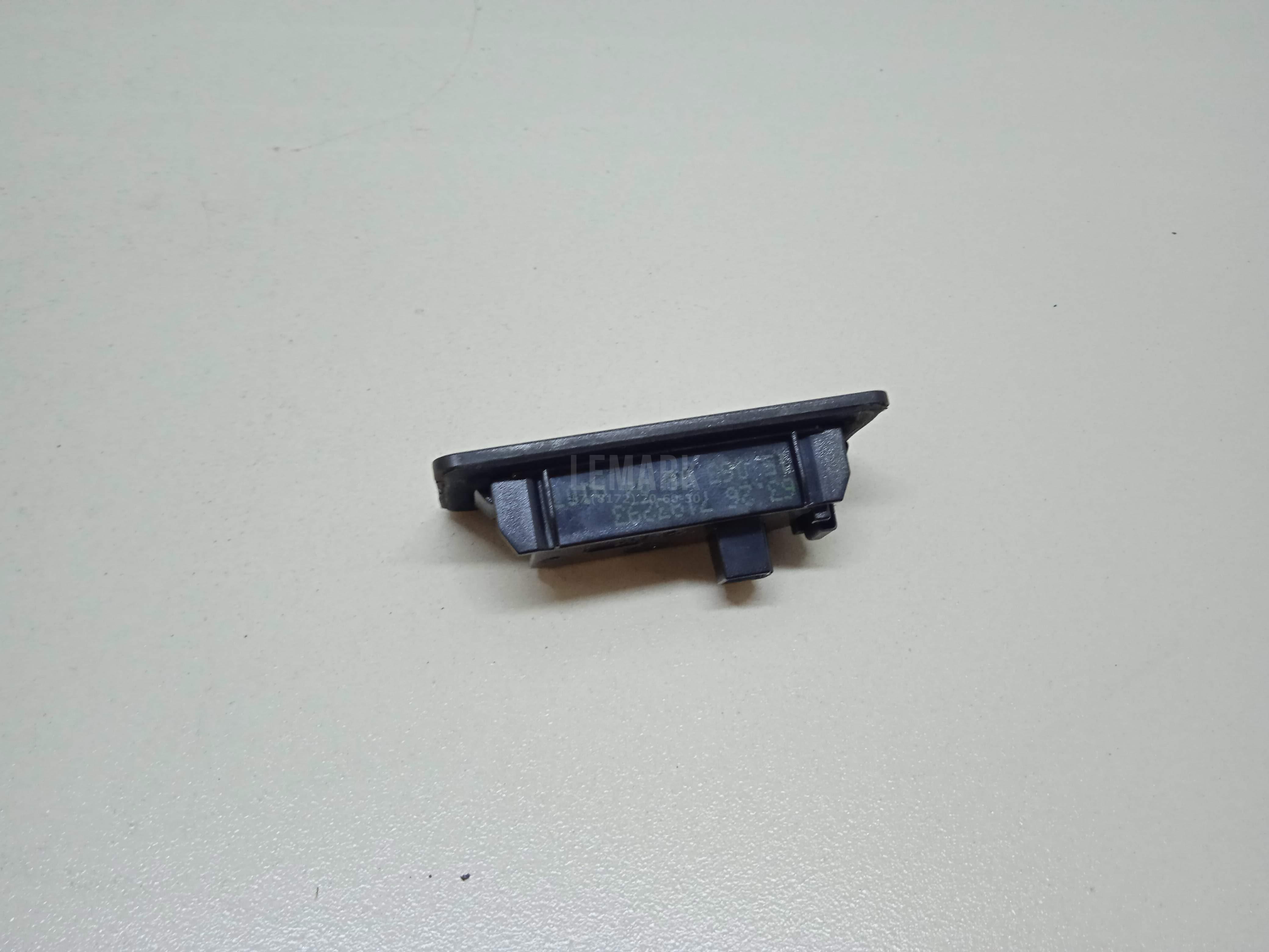 Фонарь подсветки номера для  Audi 80/90 [B4] 1991-1995