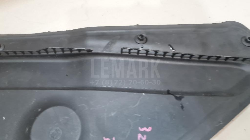 Решетка стеклооч. (планка под лобовое стекло) для  BMW X1 E84 2009-2015