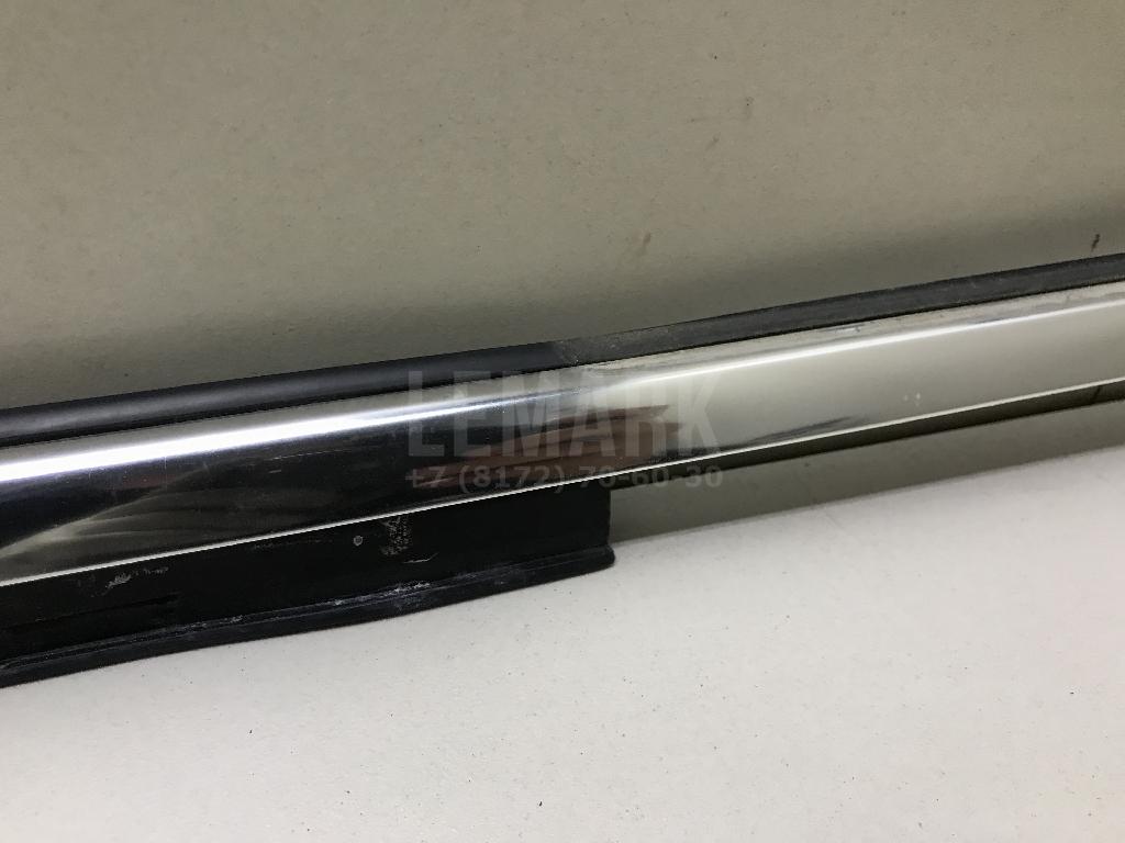 Накладка стекла переднего правого для  BMW X1 E84 2009-2015