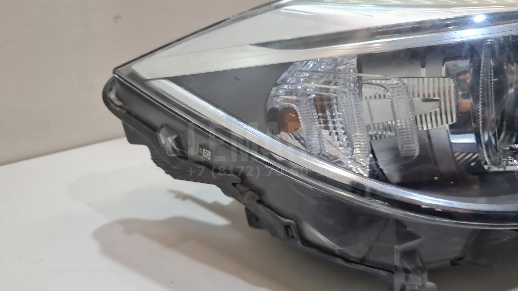 Фара правая для  Audi