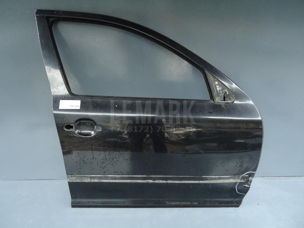 Дверь передняя правая 1Z0831056 VAG