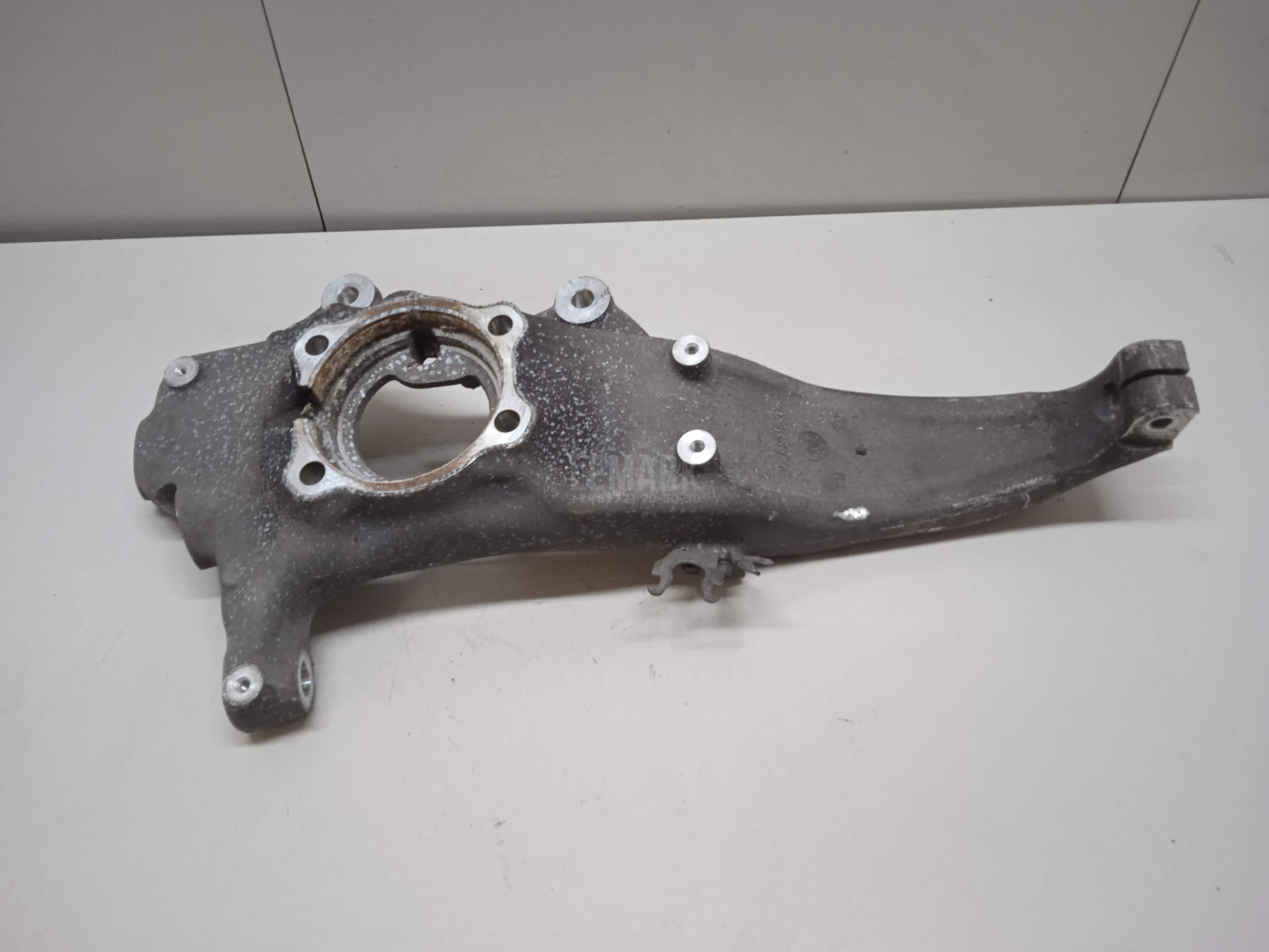 Кулак поворотный передний правый для  Audi 80/90 [B3] 1986-1991