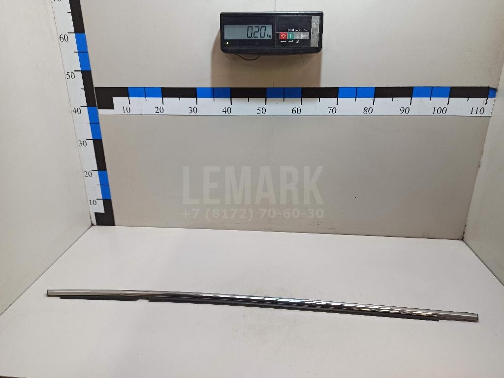 Накладка стекла переднего правого 7571042040 Toyota