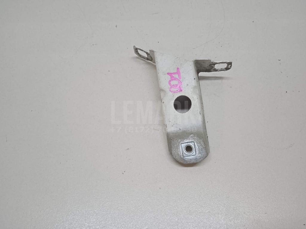 Кронштейн крепления крыла для  Audi Q7 [4L] 2005-2015