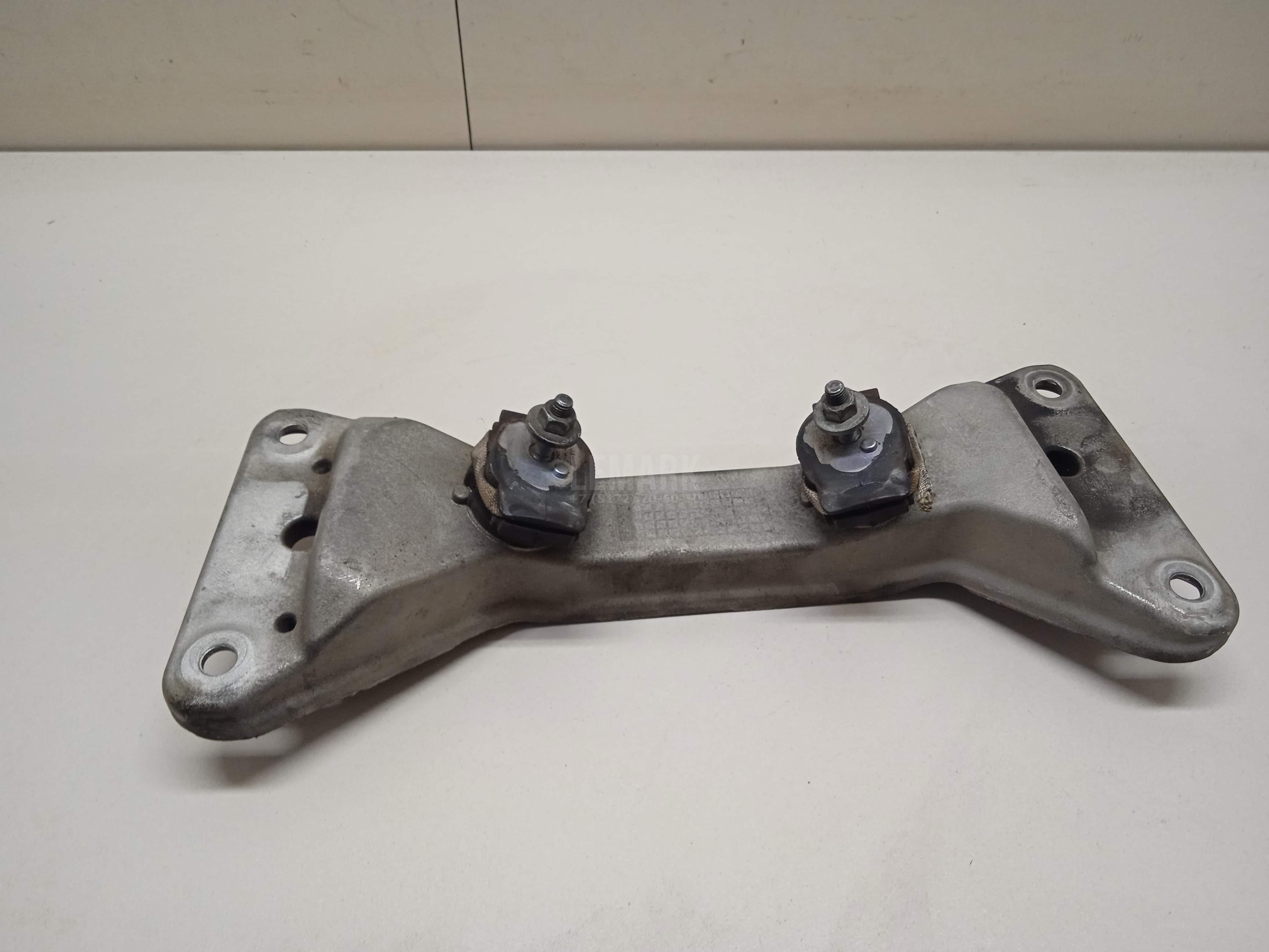 Опора КПП для  BMW X6 F16/F86 2014-2020