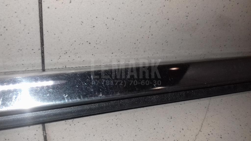 Накладка стекла переднего левого для  BMW 1-serie F20/F21 2011-2019