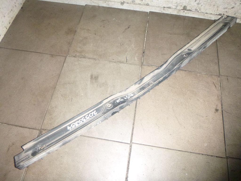 Направляющая заднего бампера 3B9807863B VAG