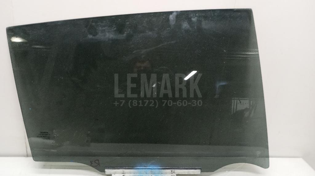 Стекло двери задней правой 681130R050 Toyota