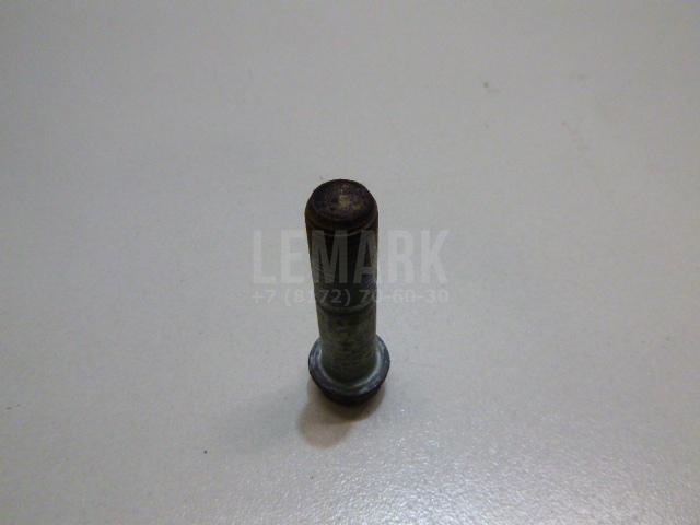 Болт передней ступицы 545612B100 Hyundai-Kia