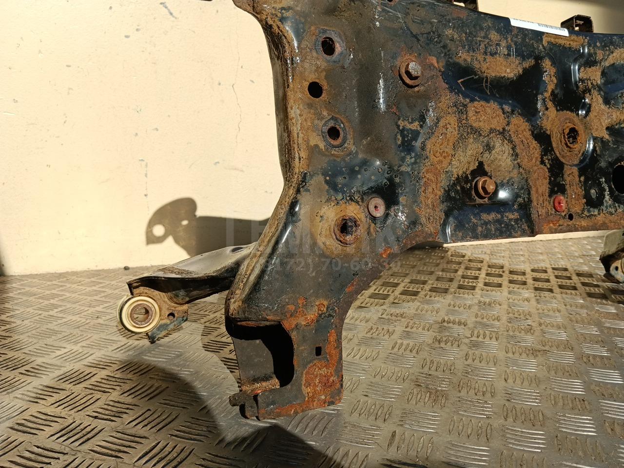 Балка подмоторная для  Audi V8 1988-1994
