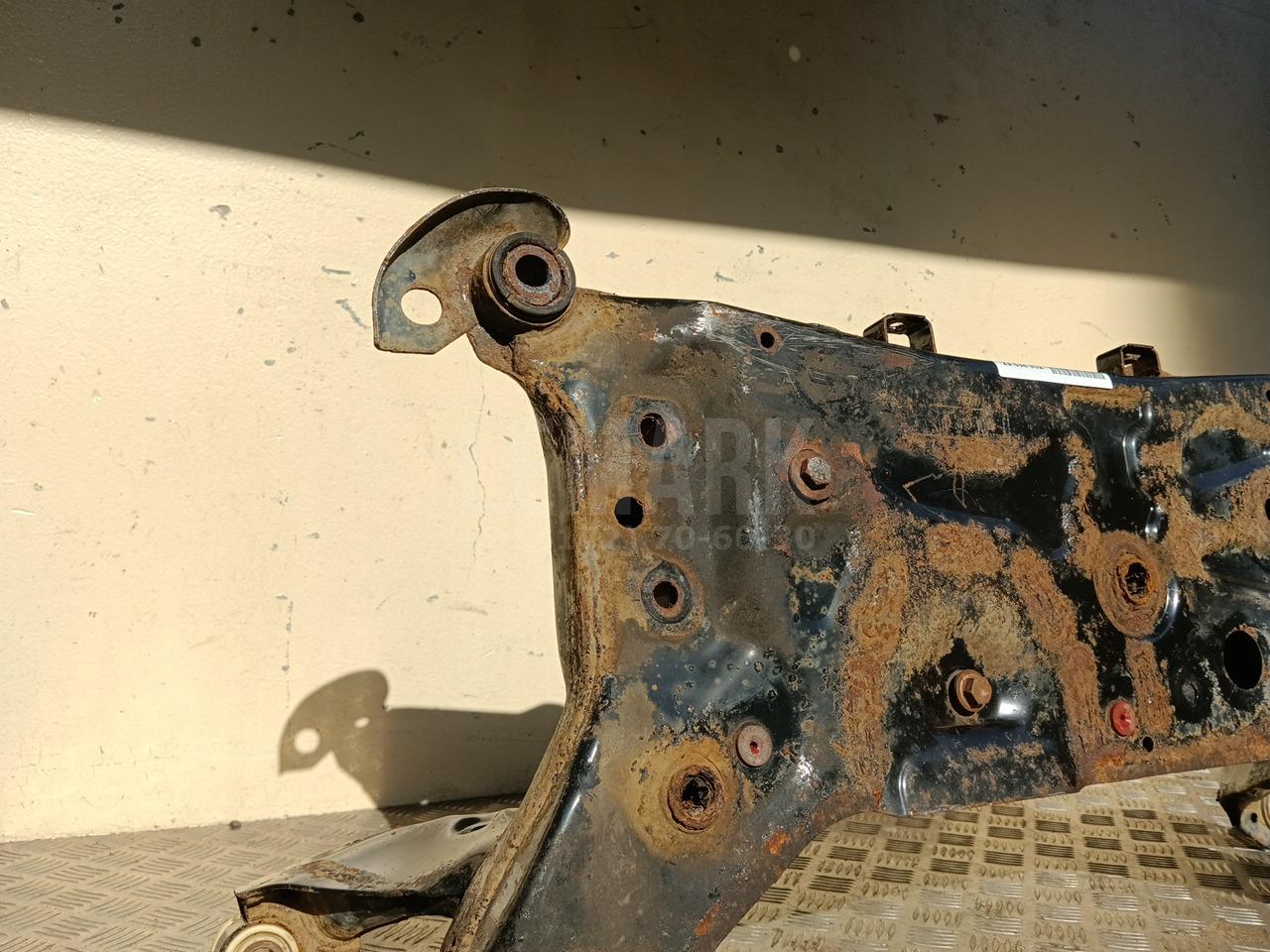 Балка подмоторная для  Audi V8 1988-1994