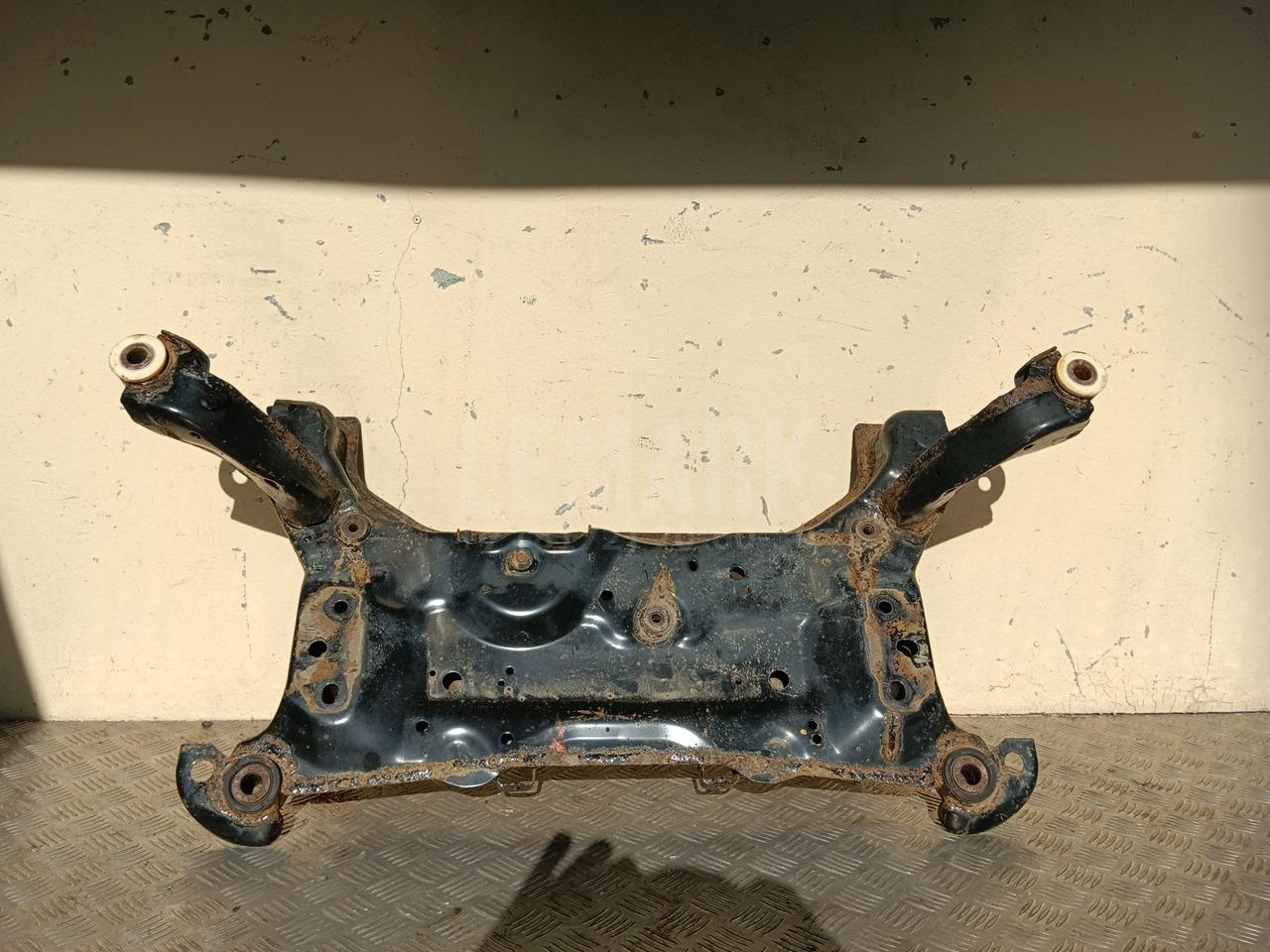 Балка подмоторная для  Audi V8 1988-1994