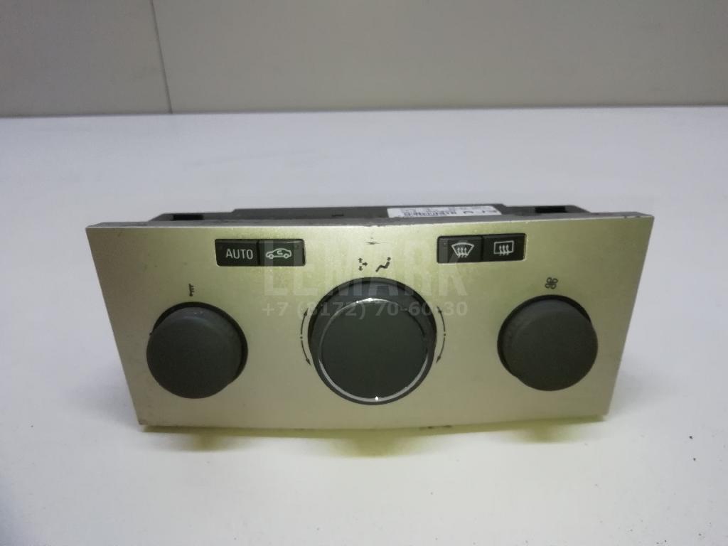 Блок управления отопителем 13250618 GM
