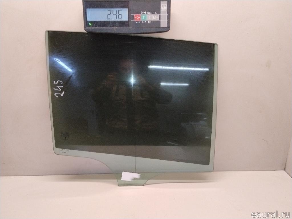 Стекло двери задней правой