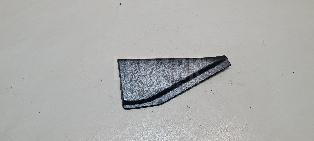 Накладка двери задней правой 82292JD000 Nissan