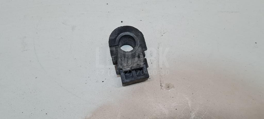 Втулка (сайлентблок) переднего стабилизатора 54613JD02A Nissan