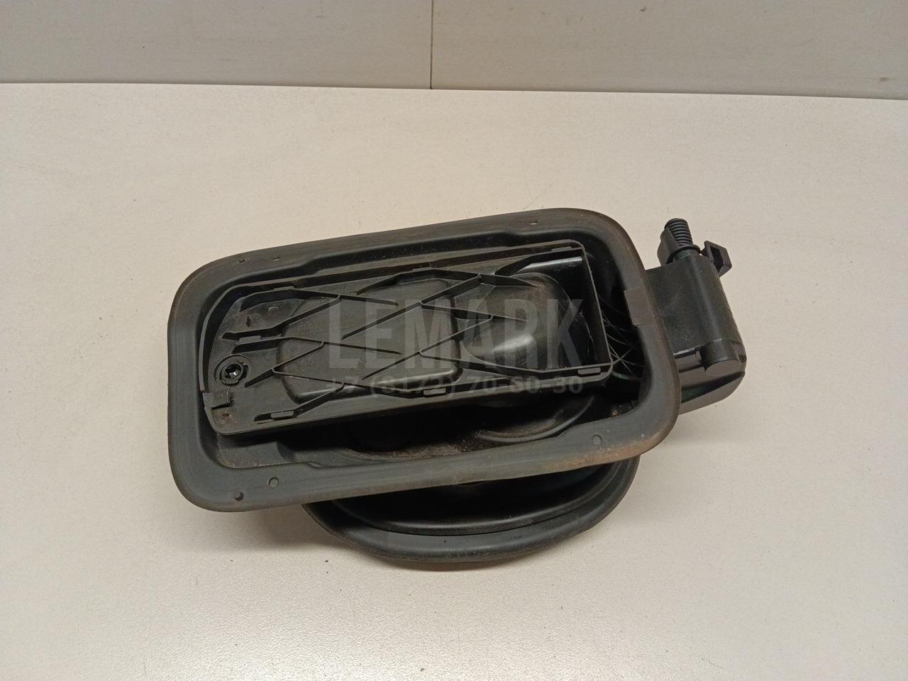 Ниша лючка бензобака для  BMW 1-serie E82/E88 2007-2013