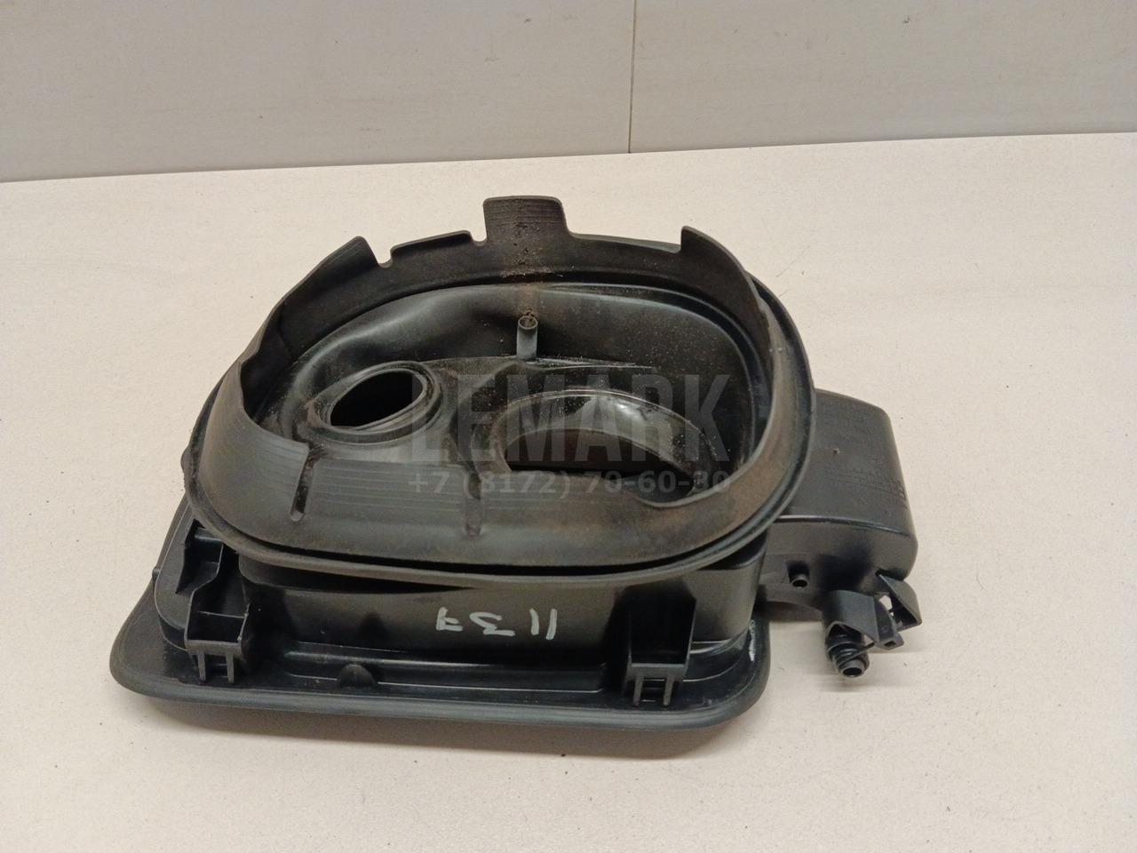 Ниша лючка бензобака для  BMW 1-serie E82/E88 2007-2013