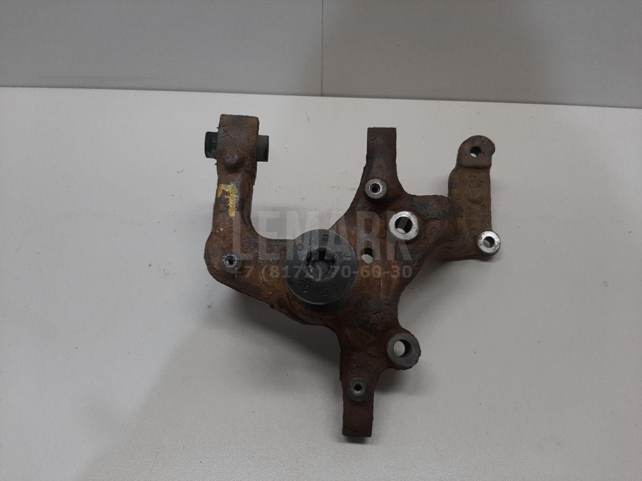 Кулак поворотный задний левый для  Audi V8 1988-1994