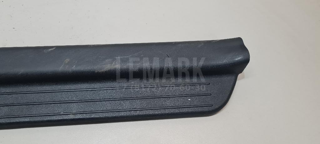 Накладка порога (внутренняя) 858721H000EQ Hyundai-Kia