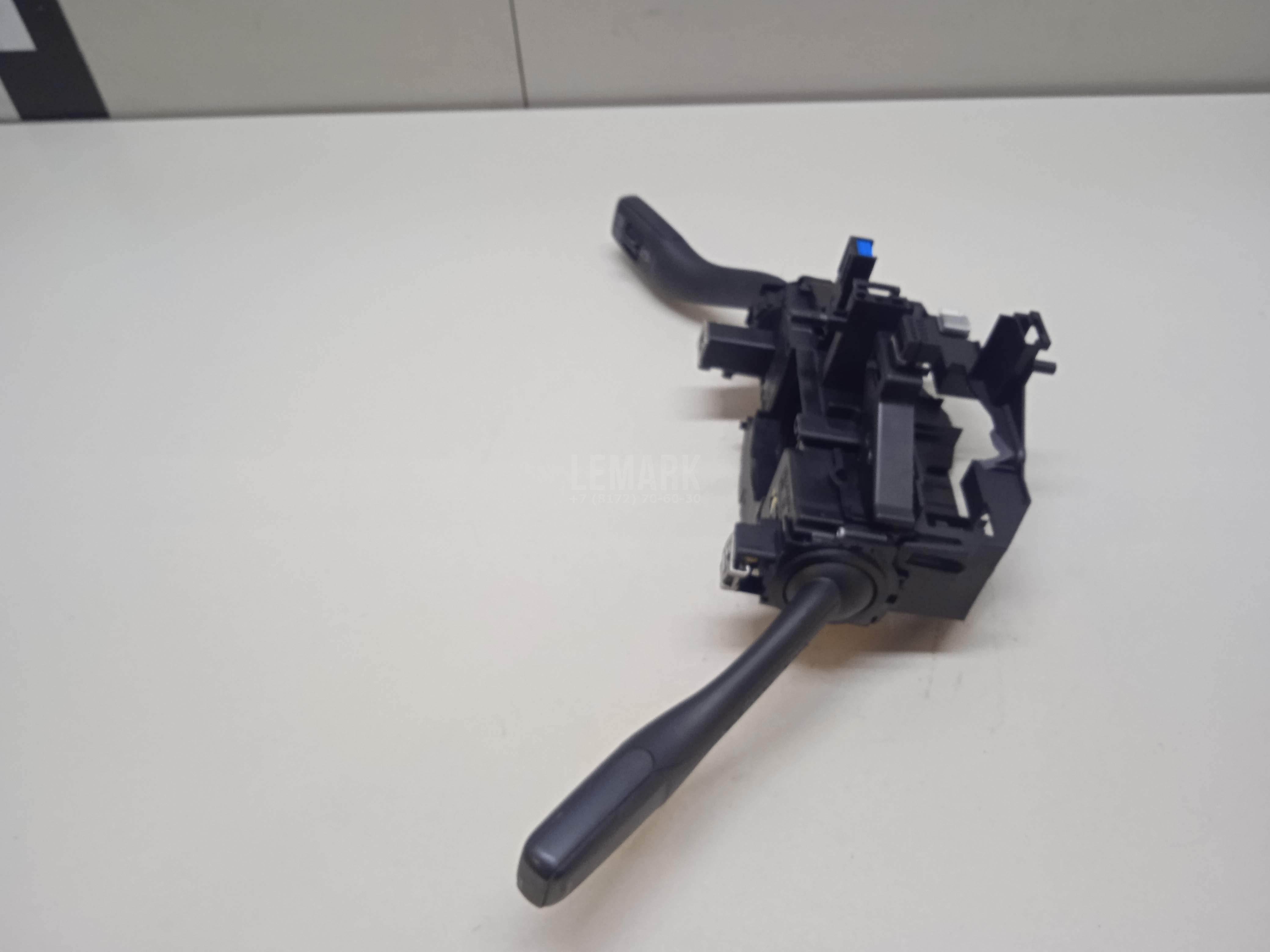 Переключатель поворотов подрулевой для  Audi A3 (8L1) 1996-2003