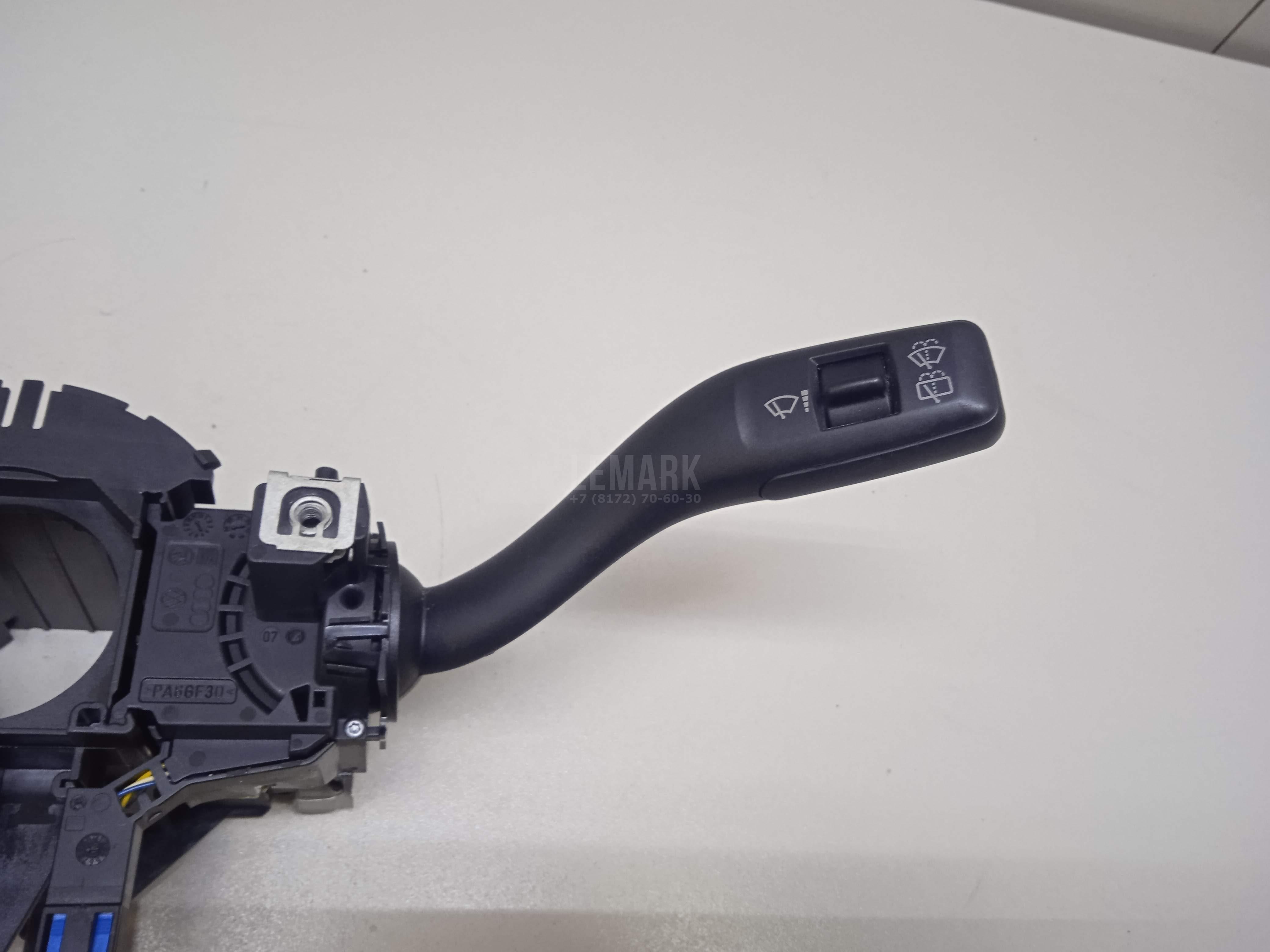 Переключатель поворотов подрулевой для  Audi A3 (8L1) 1996-2003
