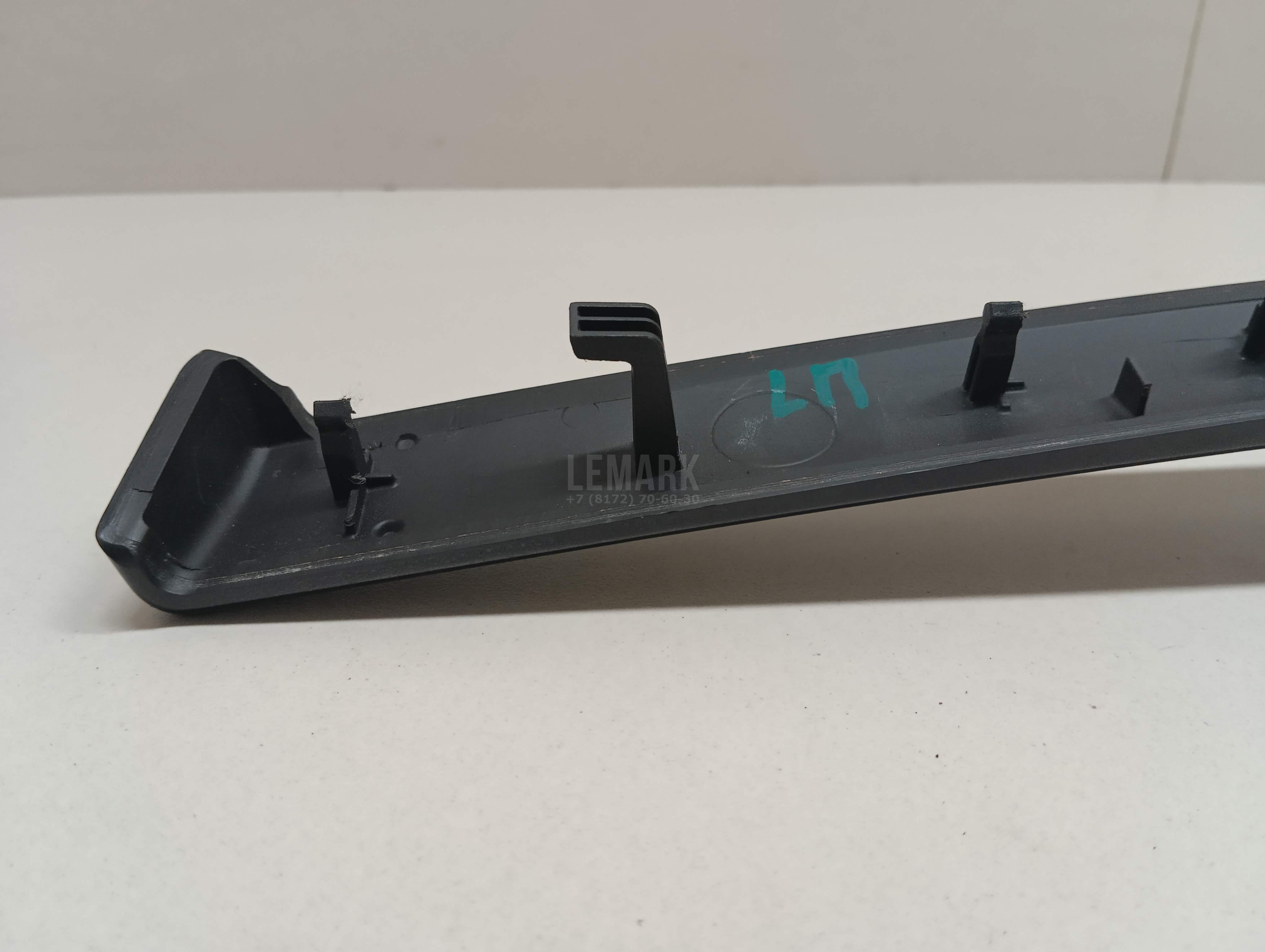 Накладка декоративная для  BMW 3-serie E90/E91 2005-2012